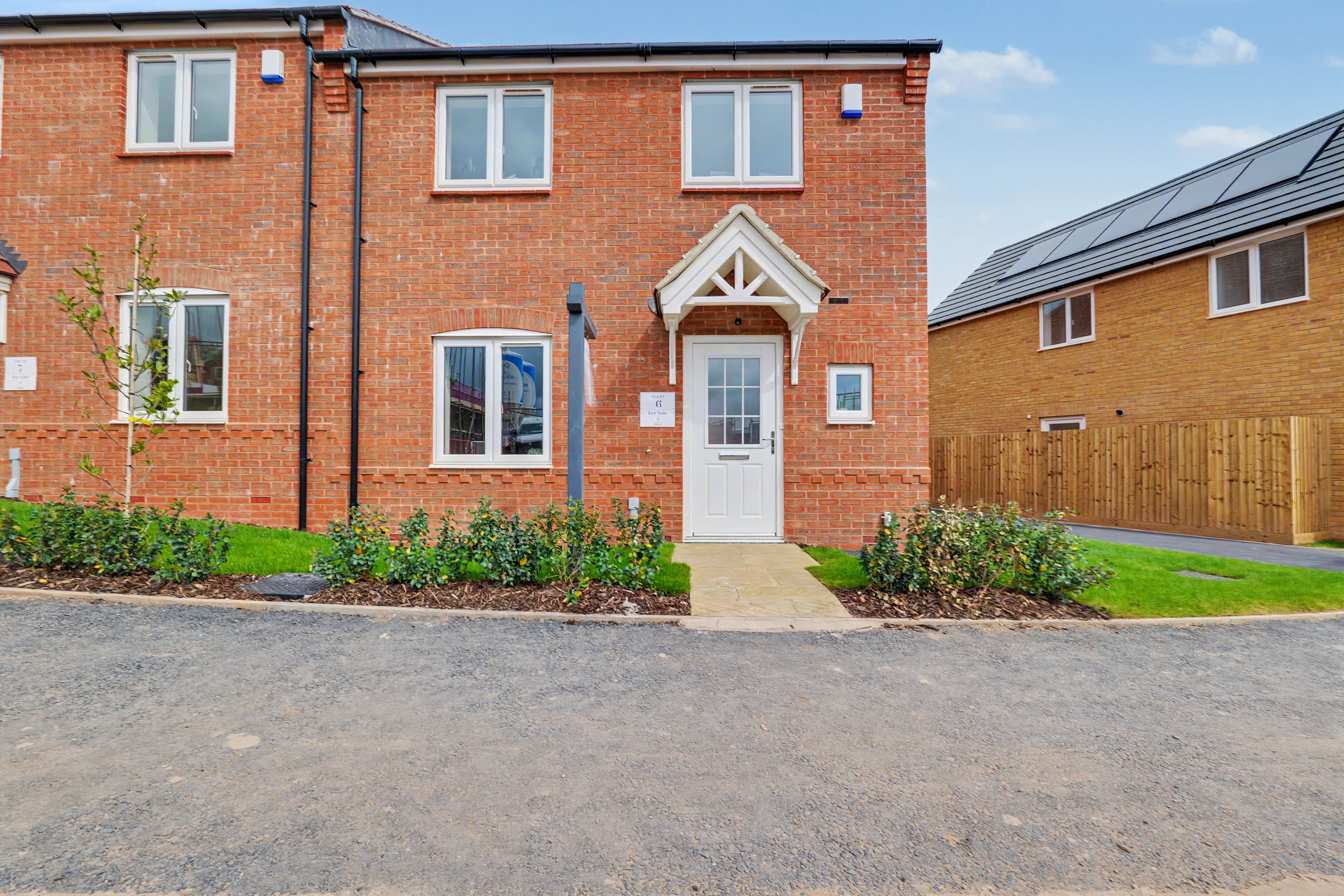 Plot 6 (THE WINSTER), Westwood Heath Road, Coventry, CV4 - photo 1 of 12